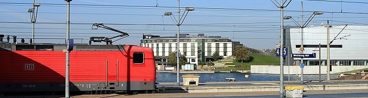 Blick vom Hbf Wolfsburg zur AUTOSTADT 